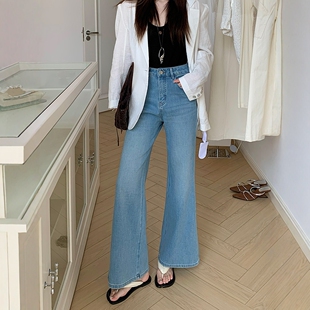 BEKISS贝斯7816直筒微喇牛仔裤女早春新款喇叭裤宽松小个子十分裤