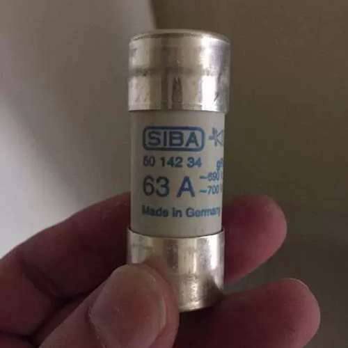 SIBA保险管5014234 63A 690V/700V gRL 200KA 22*58 带撞针 直拍