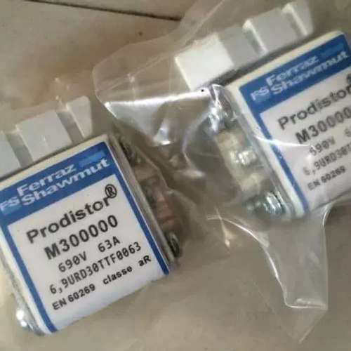 Ferraz熔断器PC30UD69V63TF M300000 6.9URD30TTF0063