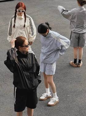 休闲运动套装男夏季美式三条杠运动立领防晒外套速干五分裤两件套