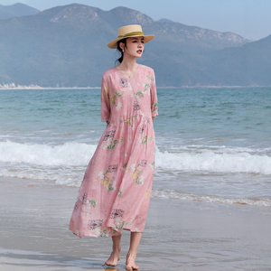文艺风印花连衣裙女2026新款夏女V领中袖宽松A字度假海边苎麻长裙