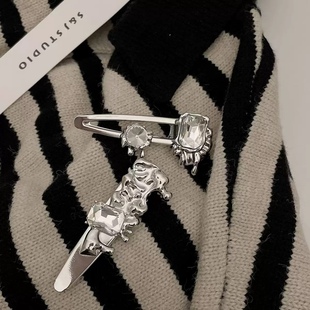 一些时髦的银色发夹~小众不易撞款y2k甜酷金属液态异形侧边夹子