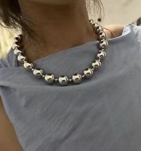 ins博主同款银色圆珠项链气质冷淡风设计感圆形珠珠锁骨链颈链 女
