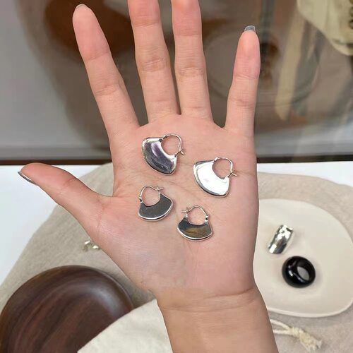 博主fever同款银杏叶扇形耳环镀金小众简约设计感百搭小耳扣耳饰