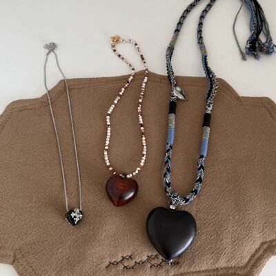 个性手工编绳串珠木质爱心吊坠项链毛衣链黑爱心双面十字架锁骨链