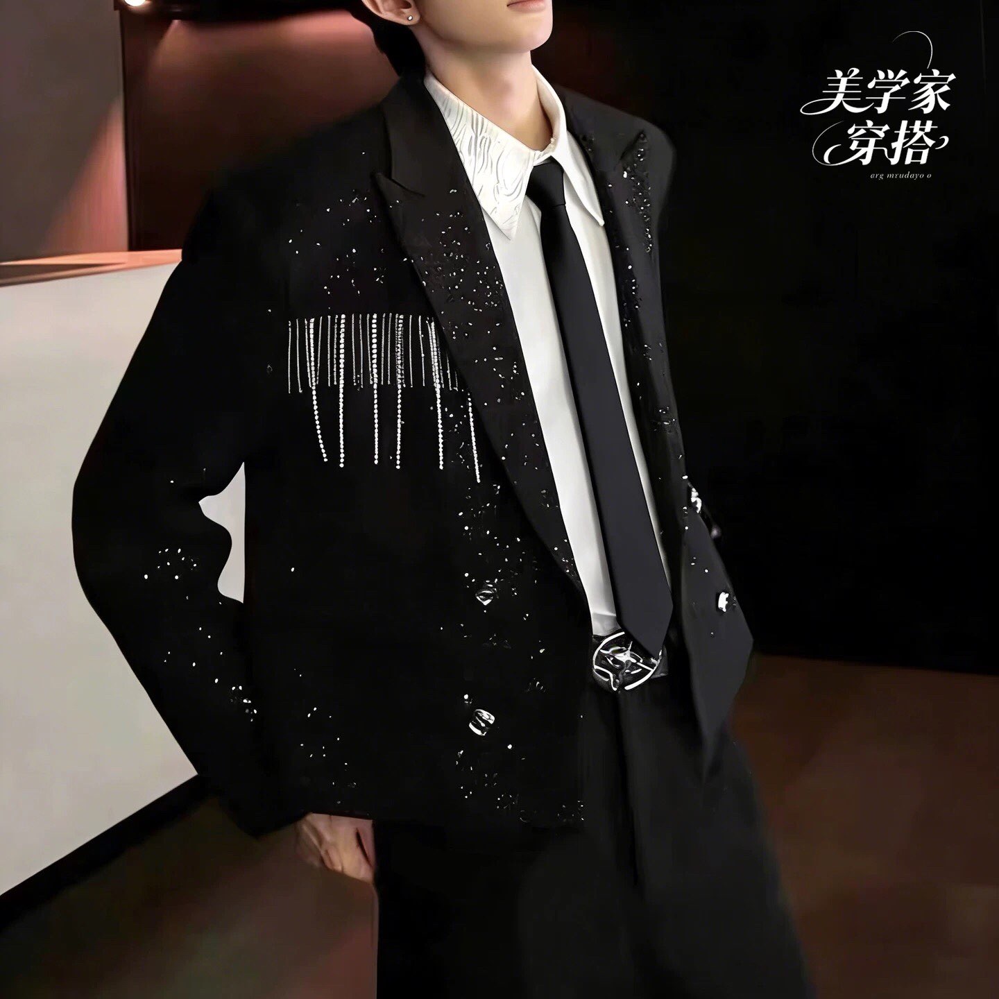 黑色短款西装外套男流苏链条小众设计感满天星痞帅西服潮流小西服