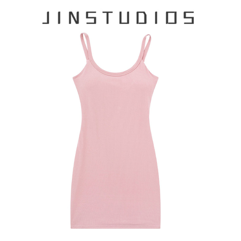 纯欲辣妹风胸垫款修身包臀吊带裙