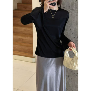 上衣 显瘦打底衫 轻奢极简风黑色喇叭袖 圆领T恤女春季