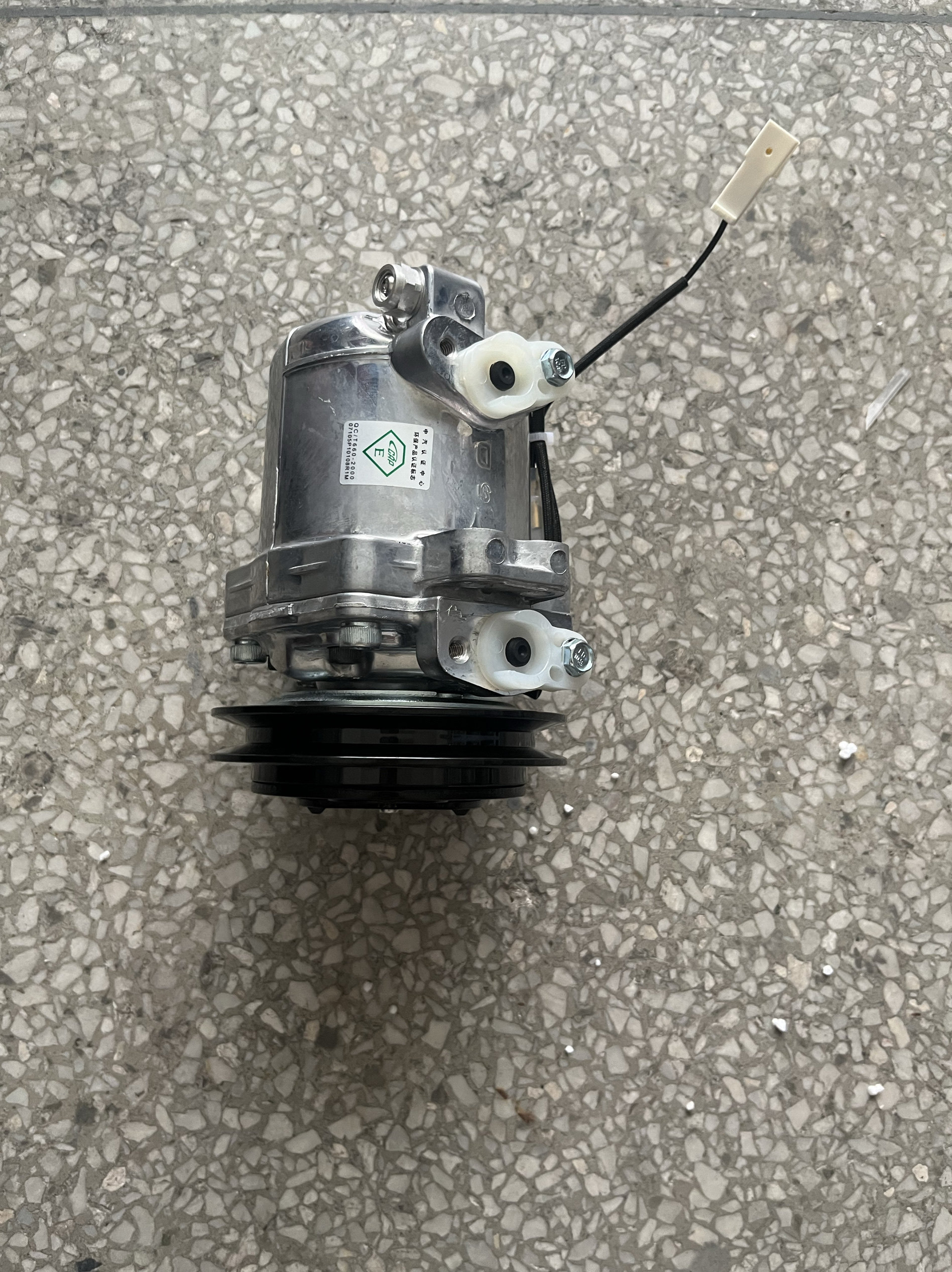 原厂江淮全柴东风多利卡轻卡12v24v汽车空调压缩机冷气泵