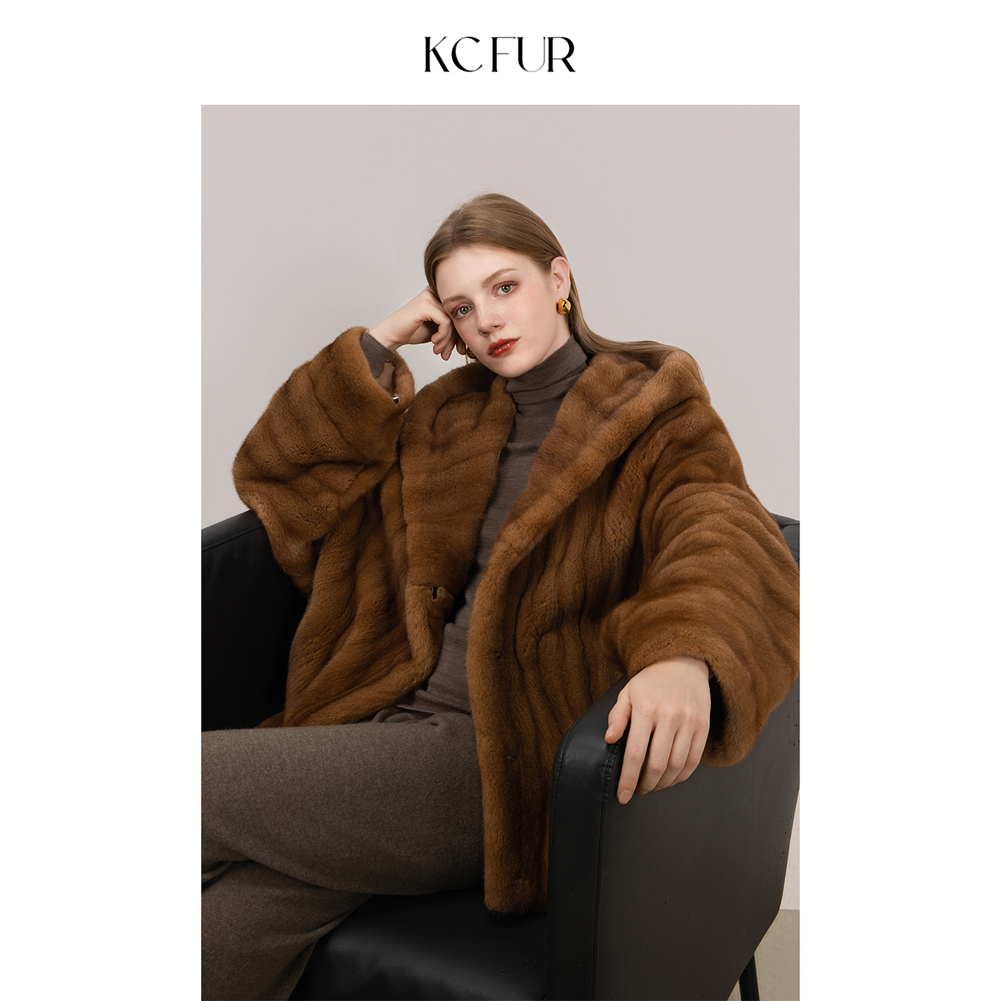 短款横排时尚年轻翻领水貂外套女