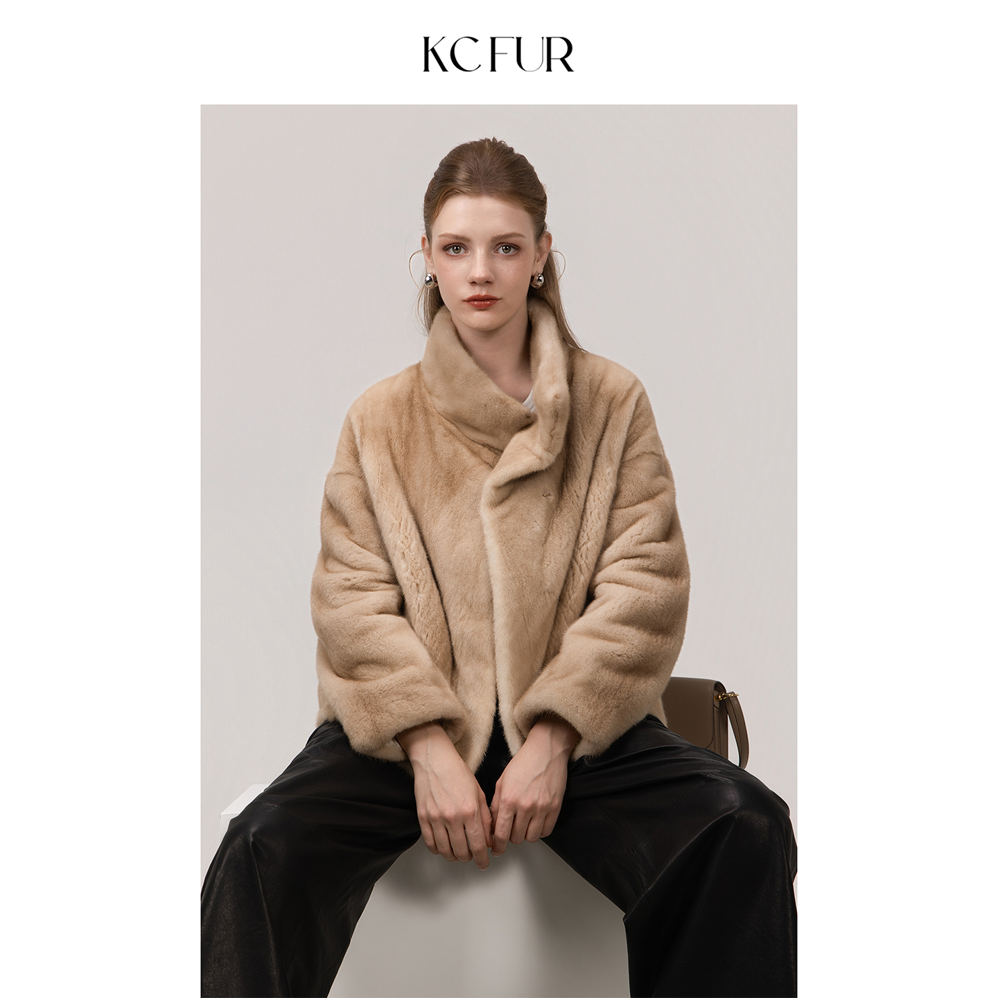 年轻短款立领时尚显瘦水貂外套女