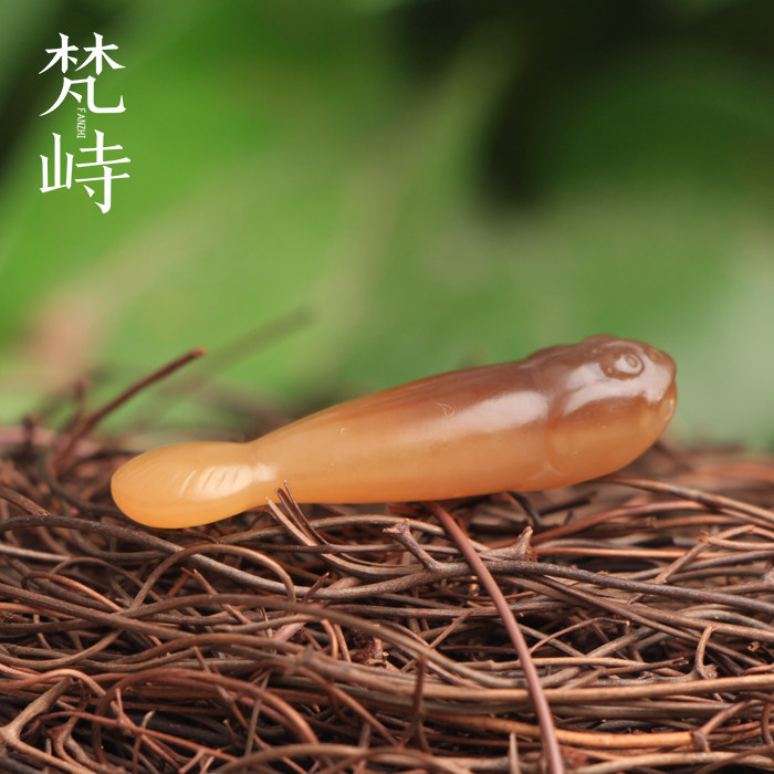 梵峙和田玉新疆黄糖玉鱼吊坠且末细料挂件