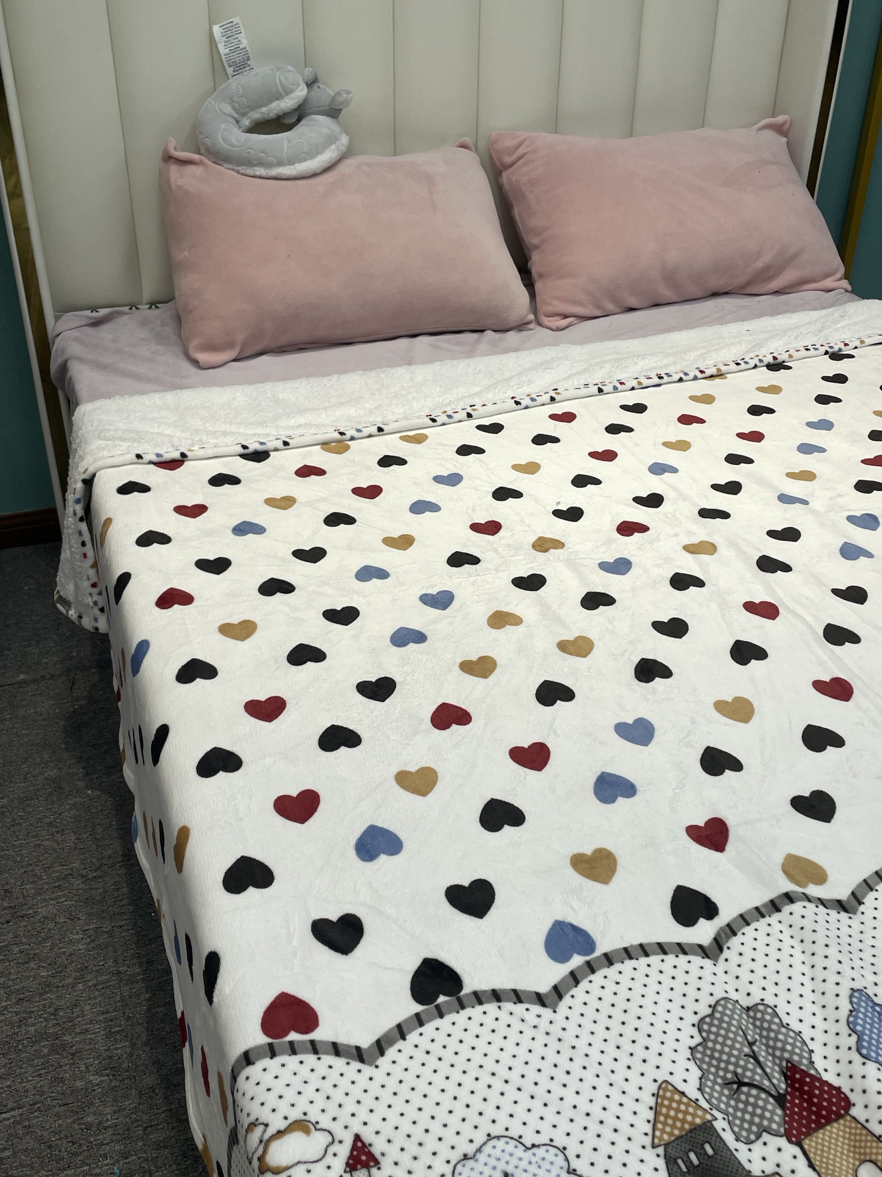 厂家尾货清仓，尺寸180*200，牛奶绒；羊羔绒双层复合一体毯,床上用品,化纤被,淘宝优惠券,粉丝福利购,淘宝优惠卷