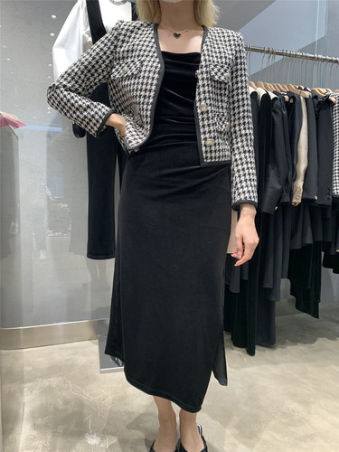 套装女秋格子外套丝绒吊带连衣裙