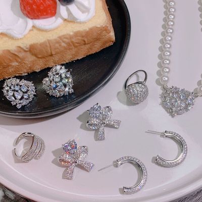 高级感法式复古爱心珍珠镶钻吊坠