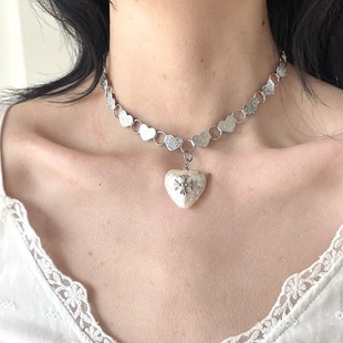 复古小众vintage设计精致爱心十字架古着感项链高级感叠戴锁骨链