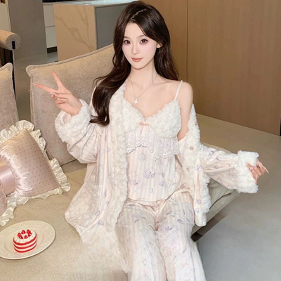 2025新款海岛绒睡衣少女秋冬季带胸垫吊带性感纯欲风三件套家居服