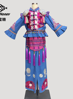出租秀服广西三月三少数民族高定服饰毛南族非遗服装租赁旅拍写真