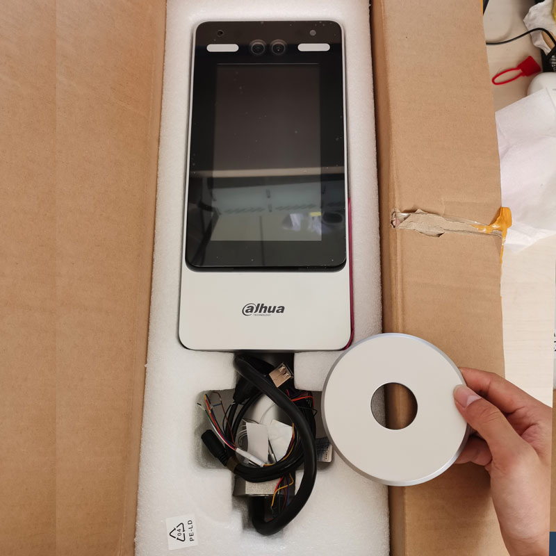 大华10寸人脸门禁机闸机款