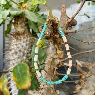 原创日系小玛瑙珠搭配绿松石黄铜串珠叠戴手链女款手串