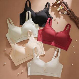 无痕轻奢缎面蕾丝内衣BC中厚1.2聚拢上托抗菌蚕丝洞洞杯无磁文胸