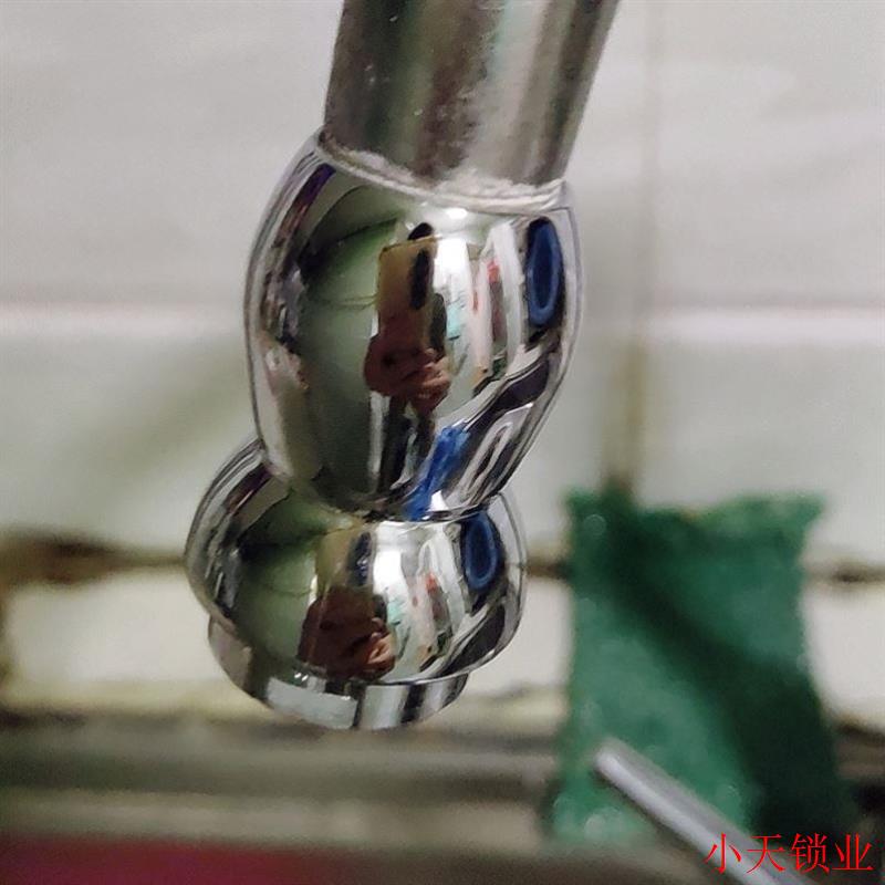 起泡器拆卸扳手水龙头过滤嘴巴洗菜盆万向旋转出水嘴防溅水转接.