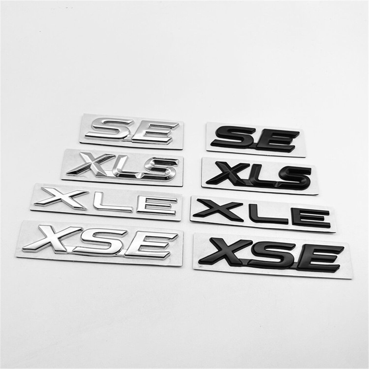 适用于塞纳车尾标 CAMRY XLE LE塞纳XSE英文标贴车尾标标志黑色