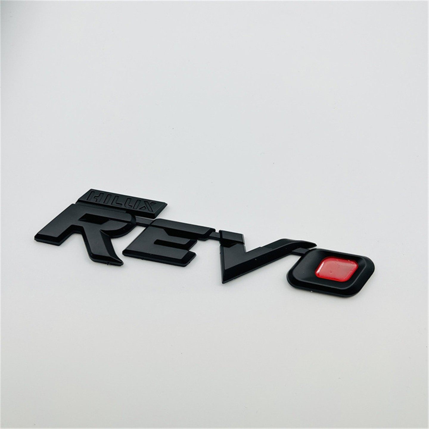 适用丰田HILUX REVO 车标改装REVO标志车身贴标 英文侧标后备箱贴
