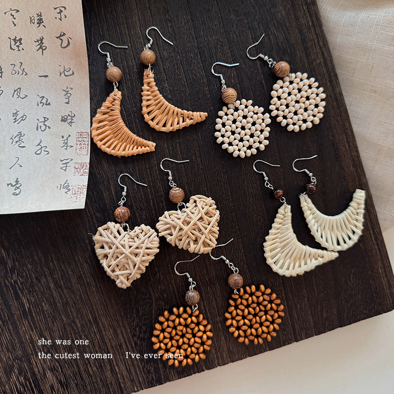 波西米亚草藤编织爱心月牙耳环2025新款爆款高级感耳钉女耳钩耳饰,饰品/流行首饰/时尚饰品新,耳钉,淘宝优惠券,粉丝福利购,淘宝优惠卷
