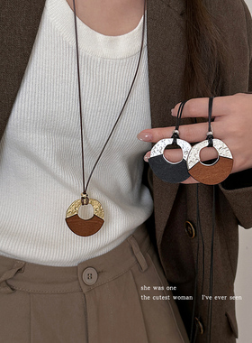 不规则拼接木质圆环吊坠项炼女款2025新款锁骨炼长款毛衣炼配饰品