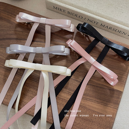 蝴蝶结飘带发夹女后脑勺