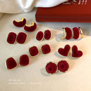 复古红色植绒耳环2025新款 秋冬高级感耳饰女新年喜庆耳钉耳坠耳圈