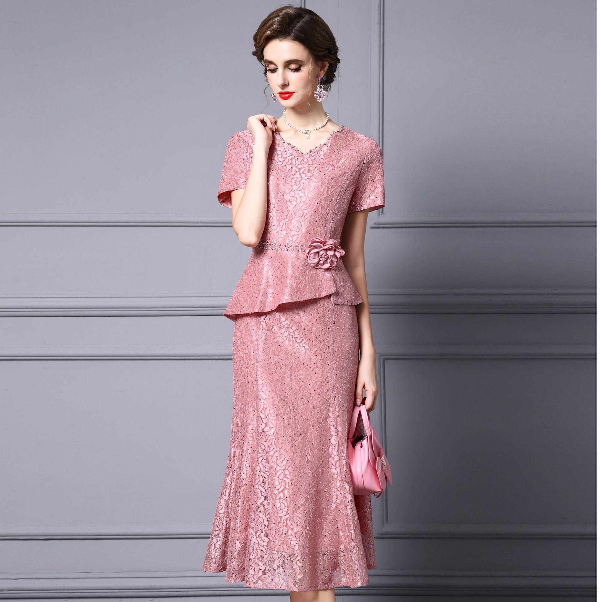 星译设计师精致连衣裙女夏2025新款高档宴会粉蕾丝高个子鱼尾裙子