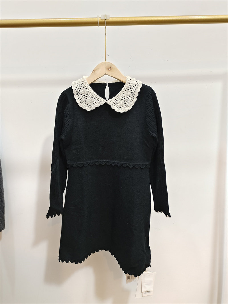 130码雅莹专柜正品童装女童精美秋冬款连衣裙VDGIW9402a吊牌价999