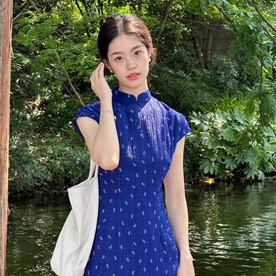 Ti提提 嘉木 深蓝碎花港工改良长款旗袍国风复古长裙日常可穿女夏
