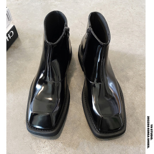 复古马丁靴男方头亮面高帮靴子小众侧面拉链设计皮靴潮套脚短靴