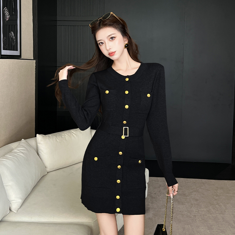 小香风金扣腰带长袖圆领针织连衣裙女百搭修身包臀毛衣裙短裙秋冬,女装连衣裙,衣嘉衣服饰 小香风金扣腰带长袖圆领针织连衣裙女百搭修身包臀毛衣裙短裙秋冬,女装连衣裙,衣嘉衣服饰