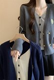 ～大码假两件针织外套秋冬学院风双排扣气质V领显瘦针织上衣，女装大码女装，衣嘉衣服饰