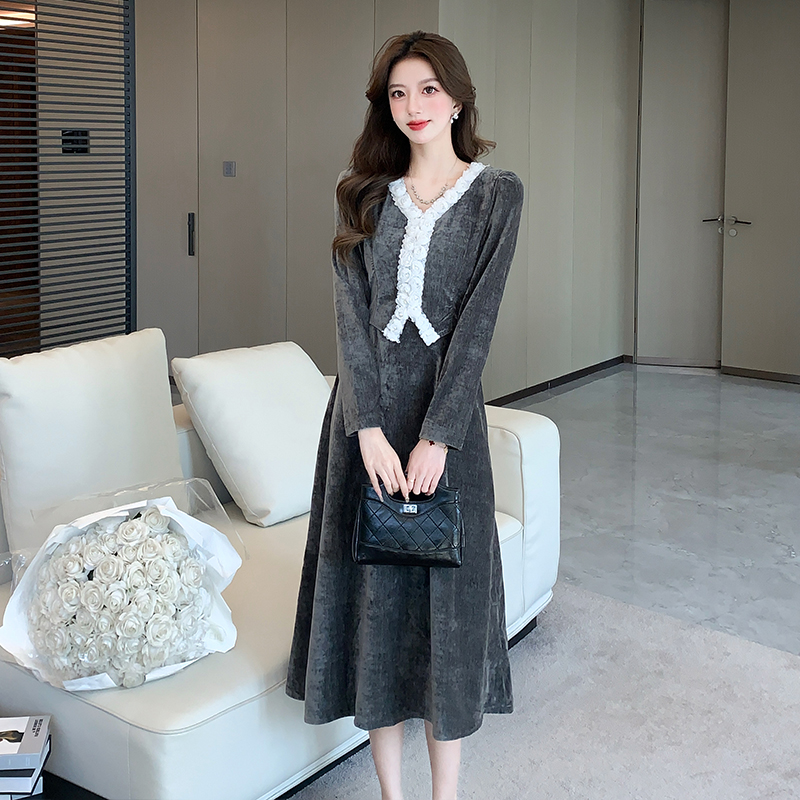 法式气质重工花朵立体装饰V领套头长袖连衣裙,女装连衣裙,衣嘉衣服饰 法式气质重工花朵立体装饰V领套头长袖连衣裙,女装连衣裙,衣嘉衣服饰