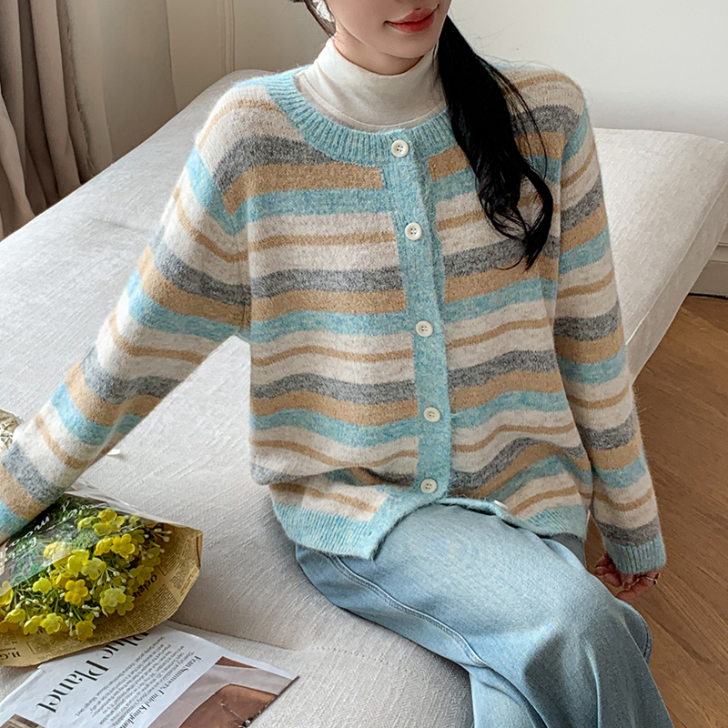 秋冬毛衣新款软糯毛绒感彩色条纹针织衫女气质开衫外套上衣女,女装针织衫/毛衣,衣嘉衣服饰 秋冬毛衣新款软糯毛绒感彩色条纹针织衫女气质开衫外套上衣女,女装针织衫/毛衣,衣嘉衣服饰