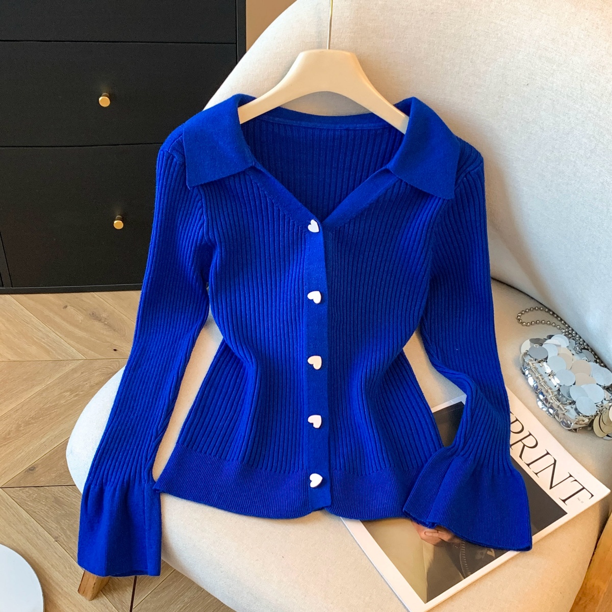 2025冬季加厚polo翻领针织开衫修身V领外搭上衣别致打底毛衣，女装针织衫/毛衣，衣嘉衣服饰