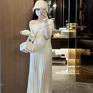 游小姿【甜杏玛格】4温柔一字肩针织连衣裙杏色温柔气质甜美复古