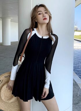 泳衣女夏2023新款高级感遮肚显瘦连体长袖保守大码微胖女孩遮肉