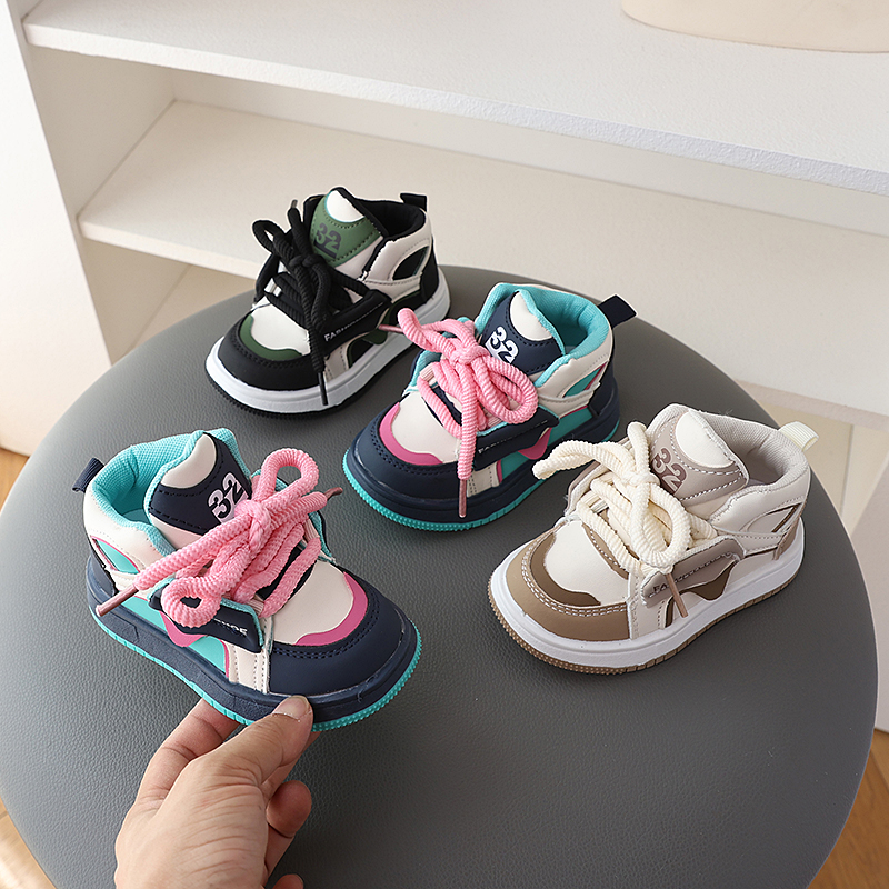 迷你北鼻轻便皮革拼接高帮运动鞋