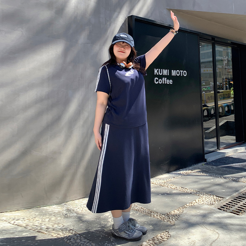 YUZI鱼子复古三条杠运动套装大码女装夏微胖mm显瘦遮肉短袖半身裙