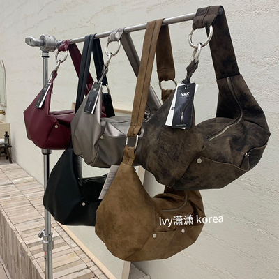 韩国东大门antiqueJEY复古机车风铆钉腋下包单肩斜挎包大容量