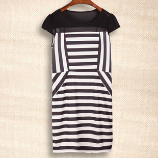 百搭条纹修身 优雅外穿打底裙时尚 连衣裙 秀 纤衣姐姐