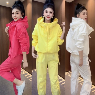 早春休闲运动套装女装2026新款巨好看的独特漂亮女款运动服两件套