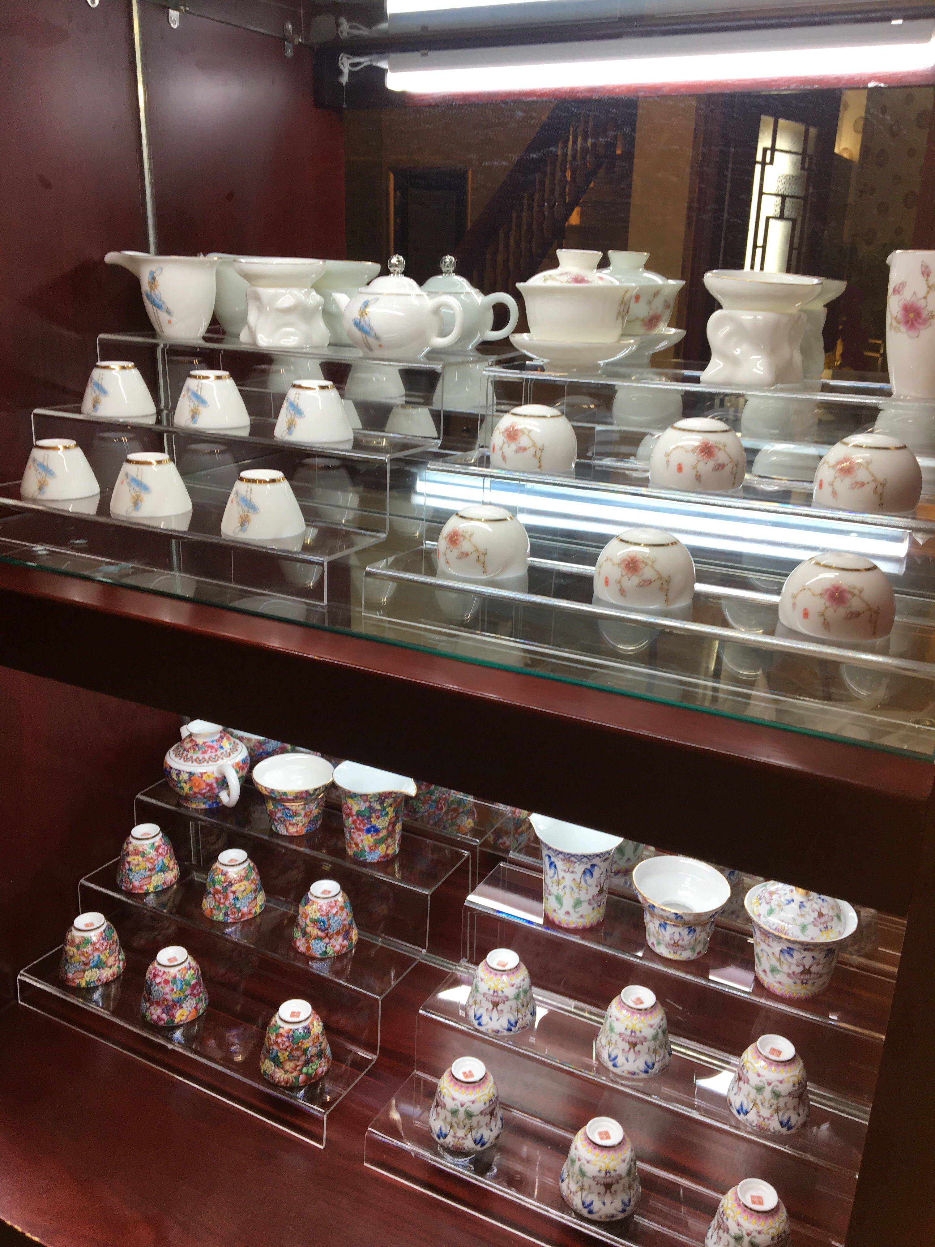 三层亚克力化妆产品透明钱包架凉拖鞋架连体架阶梯展示陈列架