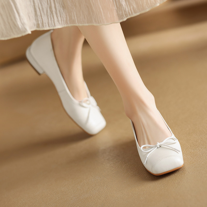 蝴蝶结真皮低跟浅口单鞋女白色猪鼻鞋鞋子